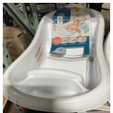 The First Years Sure Comfort Tub with Sling