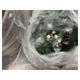 PRE LIT, PRE DECORATED GARLAND