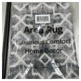AREA RUG