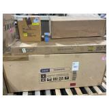 1 LOT OF ASSORTED FURNITURE PARTS