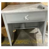 $649 HOME JACQUES 30" CARRARA MARBLE TOP MAKE-UP T