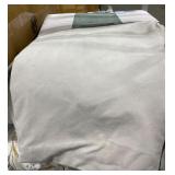 1 LOT OF (2) 52 X 84  BACK TAB VINCENZO