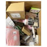 1 LOT CHRISTMAS DECORATIONS AND CHRISTMAS LANTERS