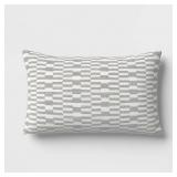 1 LOT 1-LUMBAR WOVEN LINEWORK THROW PILLOW BLACK/I