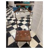 VINTAGE MID-CENTURY MODERN VALET CHAIR