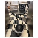 1 LOT: BLACK SIDE TABLE, (2) WOODEN DECOR PICTURES