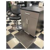 1 LOT: SALON CHAIR, GREY CABINET & FLOOR MAT