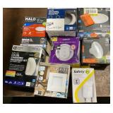 1 LOT OF 6- LIGHT, 1-SMOKE +CARBON MONOXIDE ALARM,