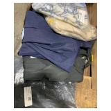 1 LOT (1) MEMBERS MARK WOMAN S SHACKET SIZE LARGE.