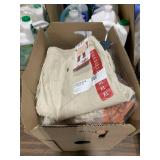 1 LOT (1) GAP LINEN SHORT BEIGE SIZE XL. (1) HURLE