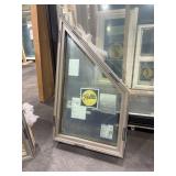 19IN X 33IN PELLA RIGHT TRAPEZIOD METAL CLAD WINDO