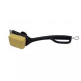 1 LOT (2)GRILL CLEANING BRUSH WITH STEAM. (1) STAI