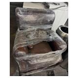 BROW LEATHER CHAIR