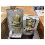 1 LOT OF (2) ASSROTED DOOR KNOBS