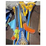 1 LOT (7) ASST PLASTIC OUTSIDE KIDS SPORTS TOYS