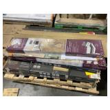 1 LOT OF ASSORTED FLOORING (1) HOME DECORATORS VIR