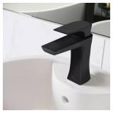 $104 MONACO SINGLE-HANDLE SINGLE-HOLE BATHROOM FAU