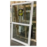61.5 X 38 PELLA VINYL SINGLE HUNG WINDOW WHITE