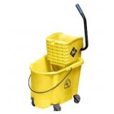 MEMBER'S MARK COMMERCIAL MOP BUCKET WITH WRINGER,