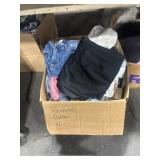 1 LOT BOX ASST WOMEN?S CLOTHING L-XL