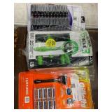 1 LOT OF 1-SCHICK XTREME 3 DISPOSABLE RAZORS FOR M