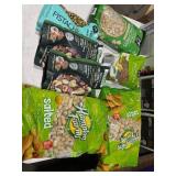 1 LOT OF (7) ASSORTED SNACKS