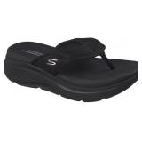 SZ 8 SKECHERS WOMEN