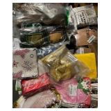 1 LOT OF MIXED PARTY SUPPLIES