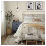 ATWELL 1-LIGHT MATTE BLACK CLEAR GLASS GLOBE MODER