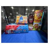 1 LOT (6) ASSORTED SNACK ITEMS AND DRINKS.