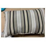 PILLOW PERFECT LUMBAR PILLOW