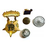 5 Advertising Badges / Pins