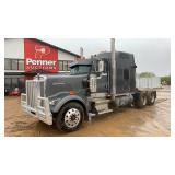 2005 Kenworth W900 Truck Tractor (Auction Time)