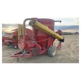 New Holland 357 Mix Mill w/ Bale Loader