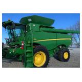 *O/S John Deere S680 Combine