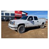 2004 Chevrolet Silverado 2500 4X4 Pickup V8, 6.6 T
