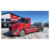 *2004 Volvo VNL Truck Tractor
