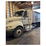 *O/S International Grian Truck