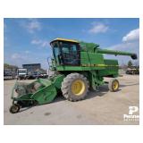 1982 John Deere 8820 Combine