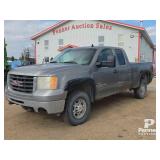 2007 GMC Sierra 2500HD Pickup 4X4 V8, 6.6 T
