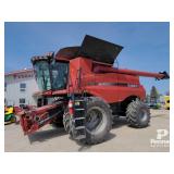 Case IH 8240 Combine