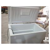 Chest Freezer H:8