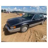 *1993 Cadillac DeVille Sedan V8, 4.9