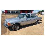 1977 Mercedes-Benz 300D Sedan