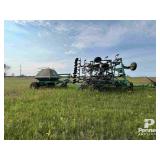 John Deere 32.5' 777 Air Seeder & Cart