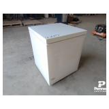 WC Wood CF04W Chest Freezer