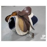 English Saddle w/ 2 Saddle Blankets