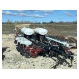 *O/S 2012 White 8800 Planter