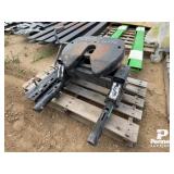 Draw-Tite 18K Fifth Wheel Hitch w/ Rails