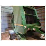 John Deere 567 Mega Wide Round Baler Silage